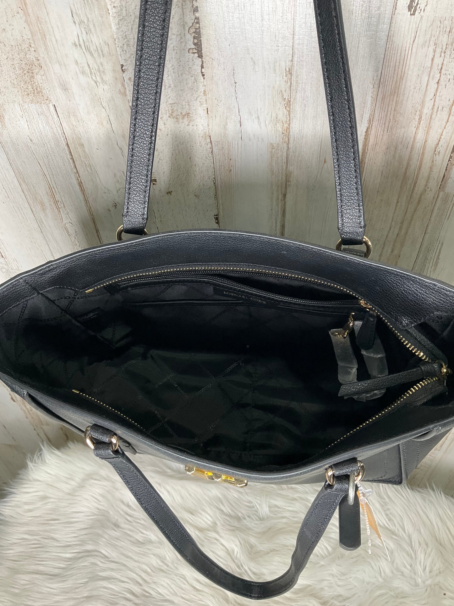 Handbag By Michael Kors Size: Large