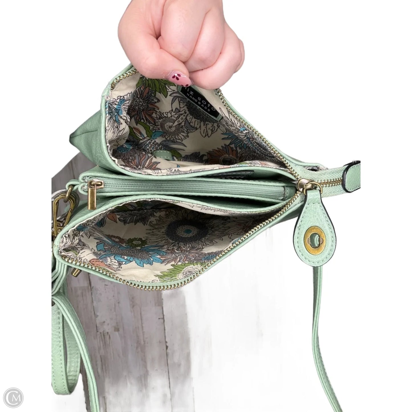 Crossbody By Clothes Mentor, Size: Medium