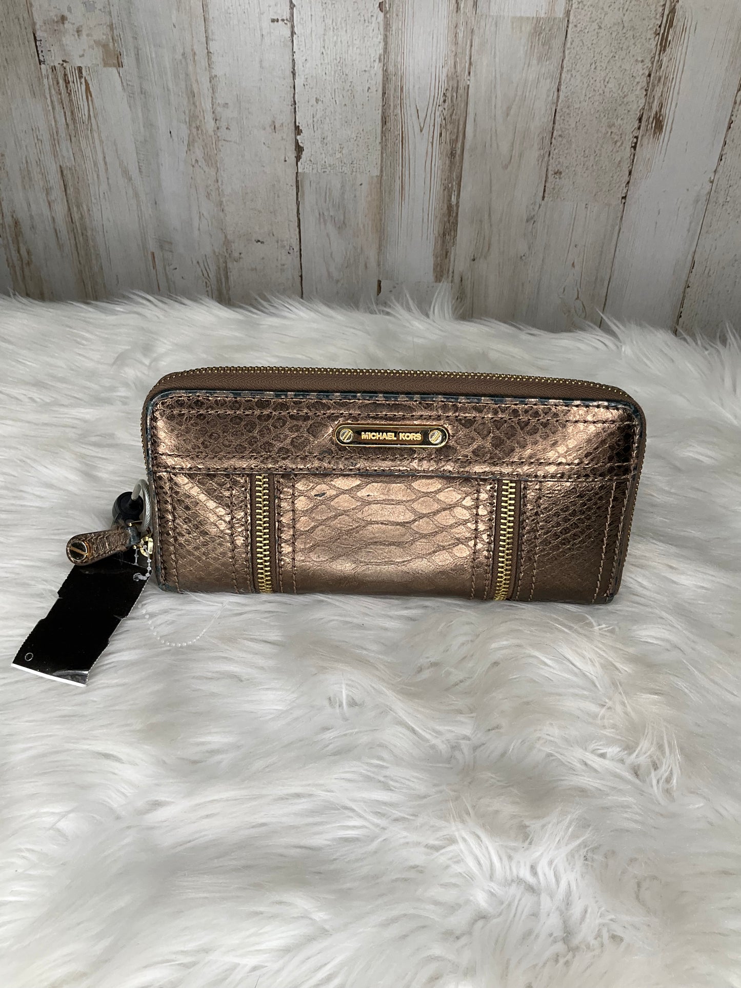 Wallet By Michael Kors Size: Medium