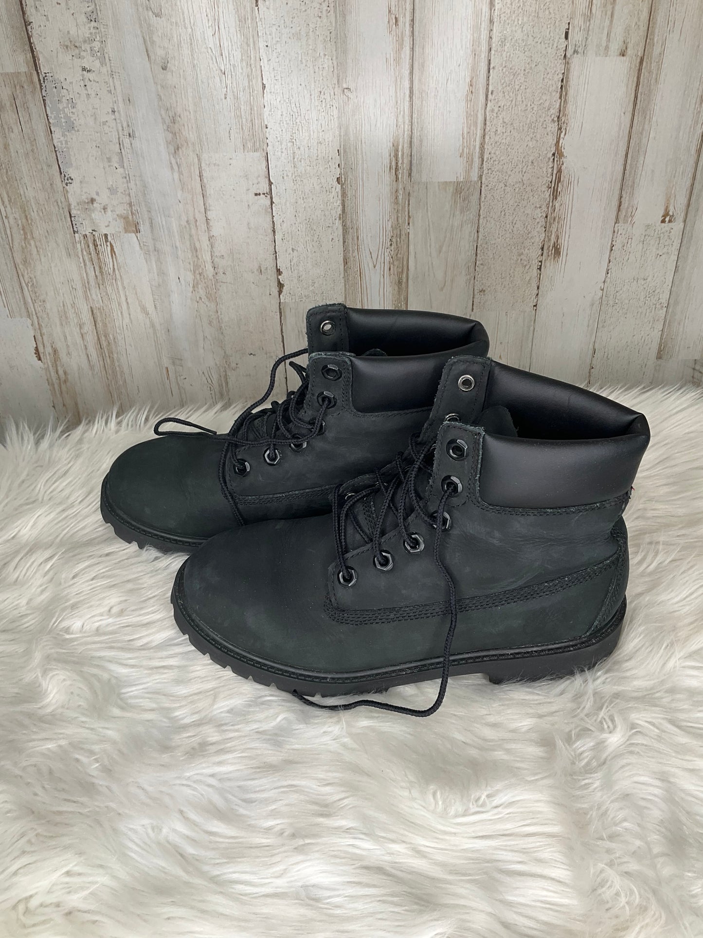 Boots Ankle Flats By Timberland Size: 6