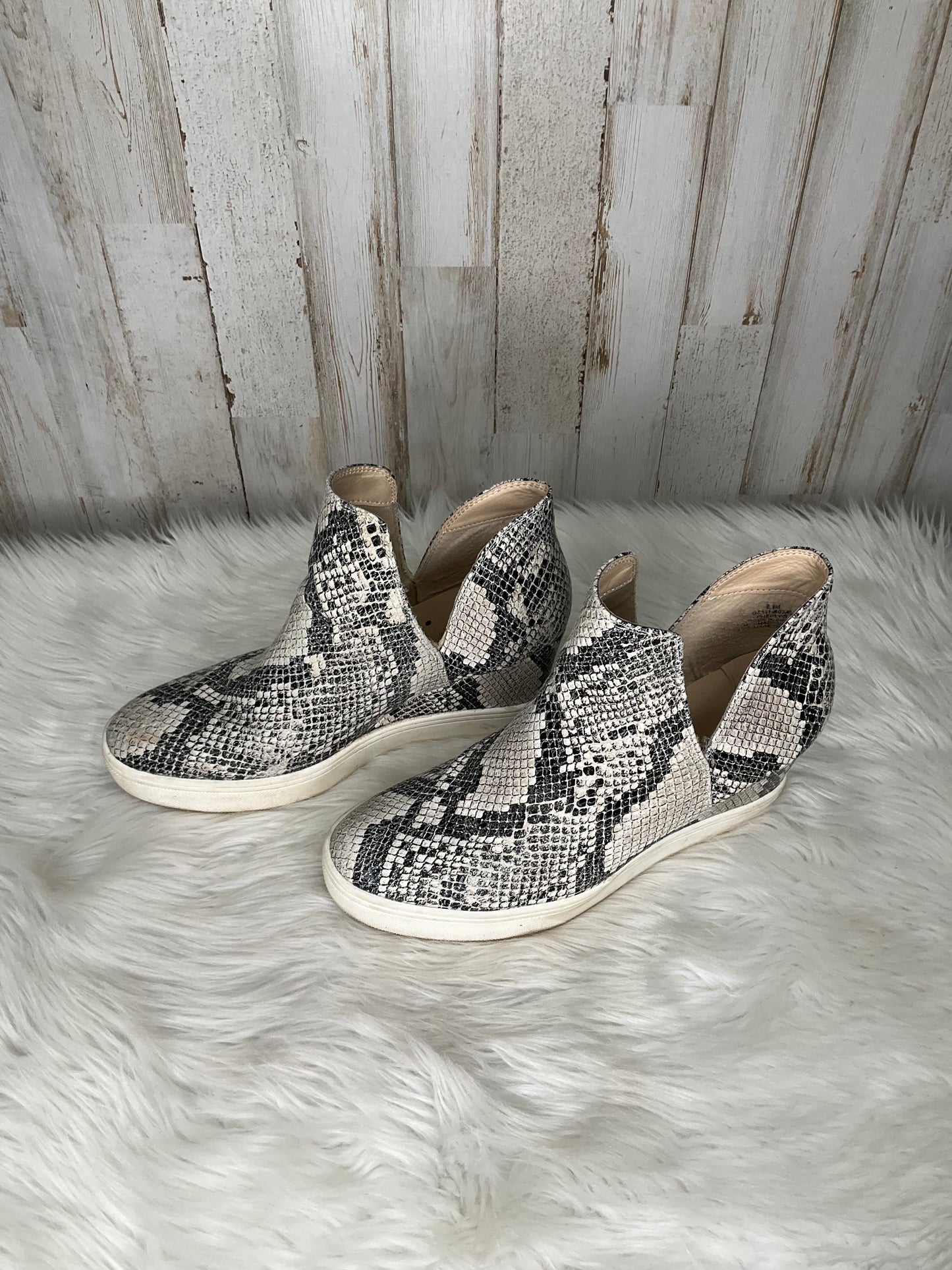 Shoes Heels Wedge By Altard State Size: 6.5