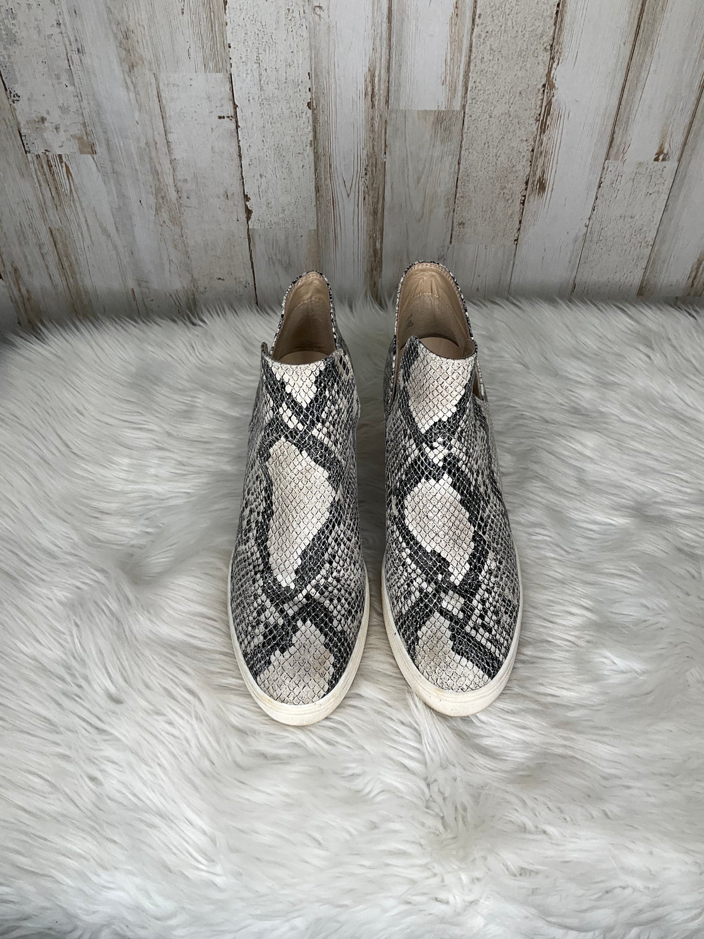 Shoes Heels Wedge By Altard State Size: 6.5