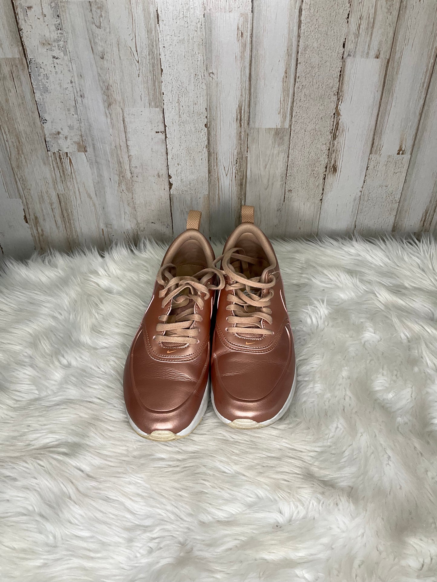 Shoes Athletic By Nike Size: 7.5
