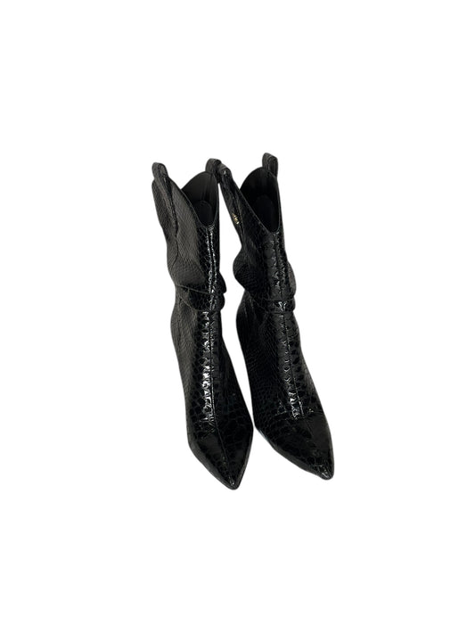 Boots Ankle Heels By Guess In Black, Size: 6