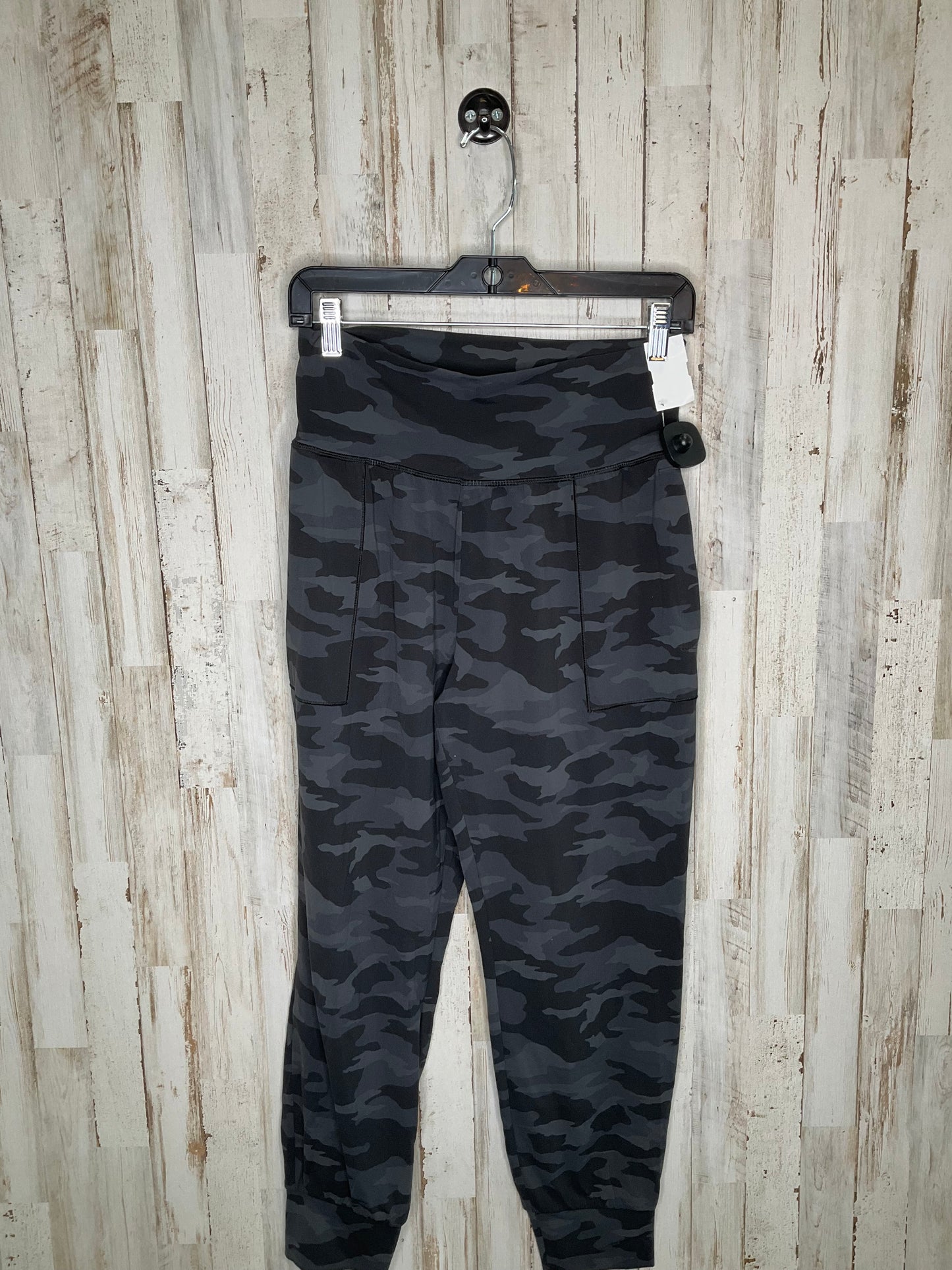 Camouflage Print Athletic Pants Athleta, Size M