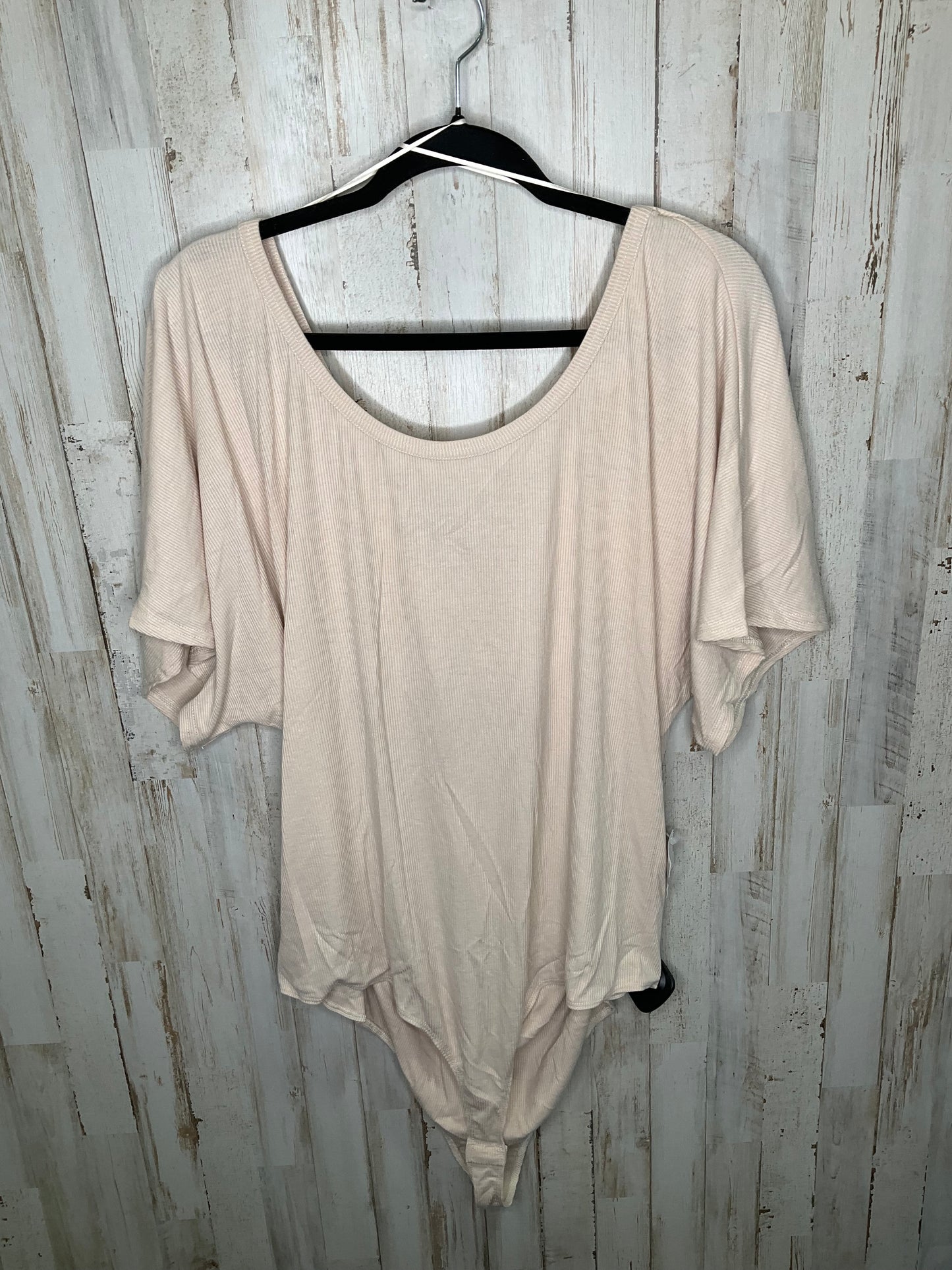 Cream Bodysuit Clothes Mentor, Size 3x