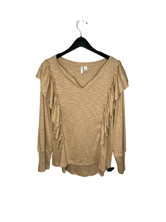 Top Long Sleeve By Cato In Tan, Size: L