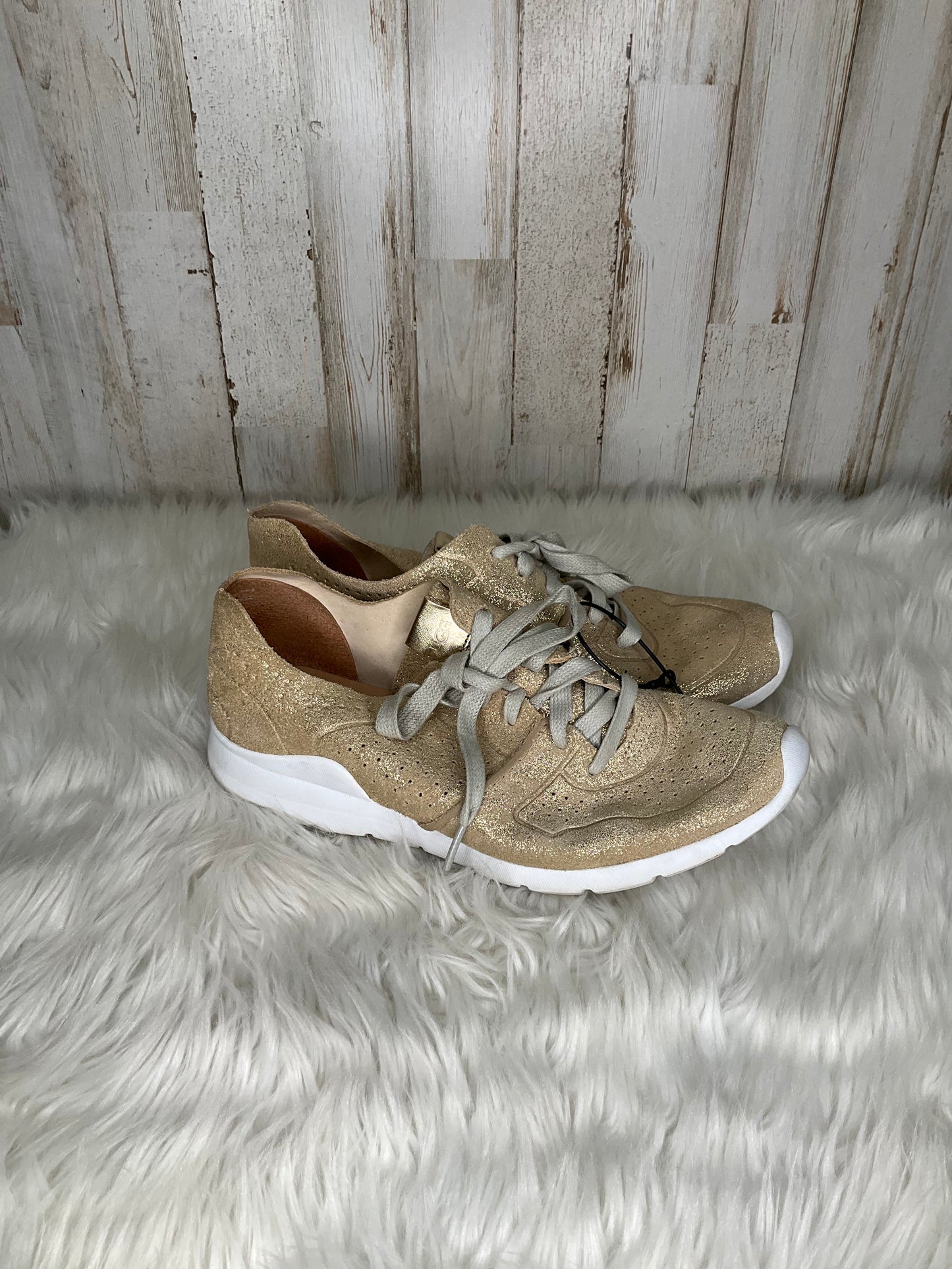 Gold Shoes Athletic Ugg, Size 8