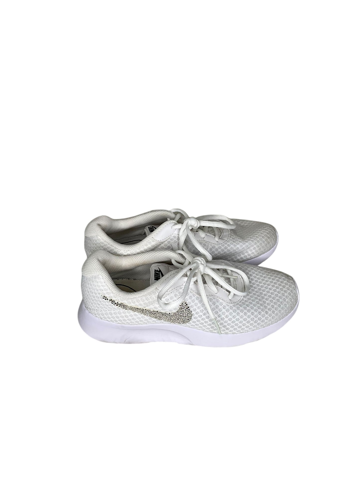 Shoes Athletic By Nike In White, Size: 6