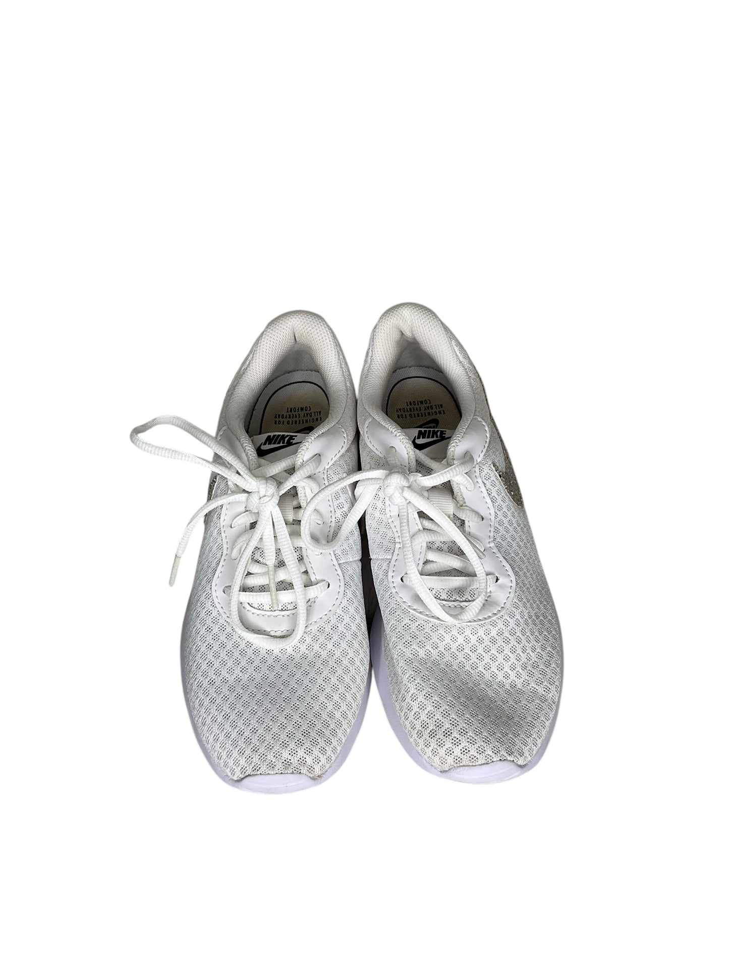 Shoes Athletic By Nike In White, Size: 6