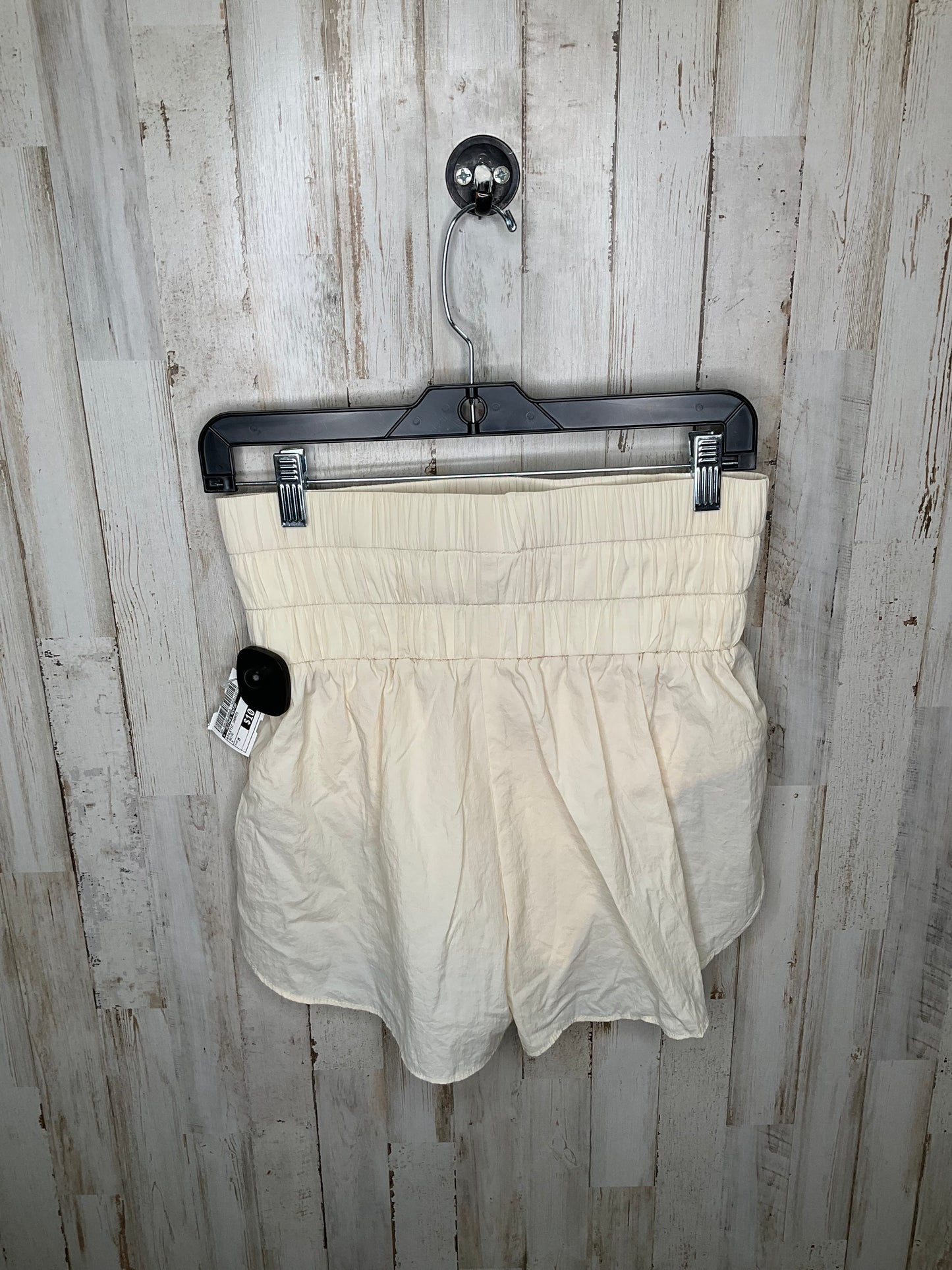 Beige Athletic Shorts Clothes Mentor, Size M