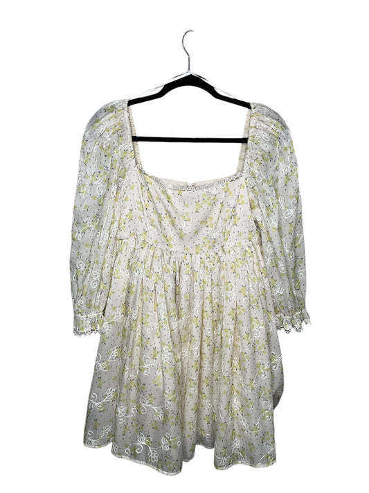 Dress Casual Short By Mable In White & Yellow, Size: M