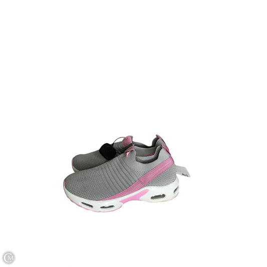 Shoes Athletic By Clothes Mentor In Grey, Size: 9