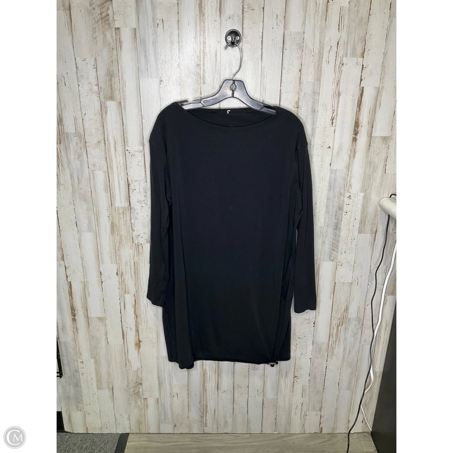 Athletic Top Long Sleeve Crewneck By Lululemon In Black, Size: 6