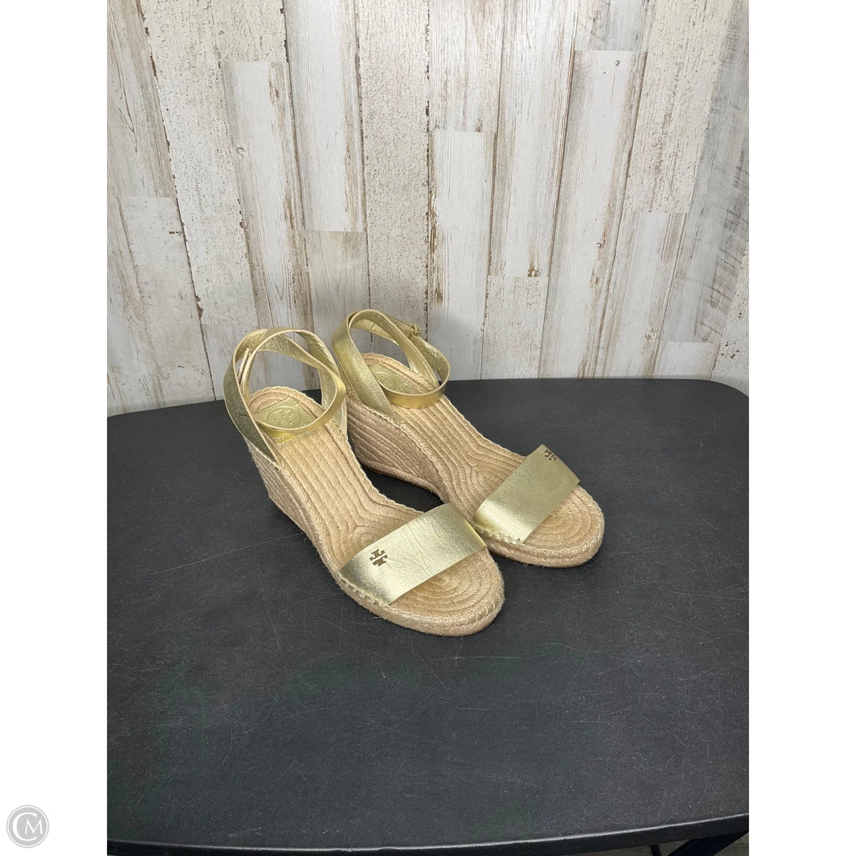Sandals Designer By Tory Burch In Gold, Size: 6