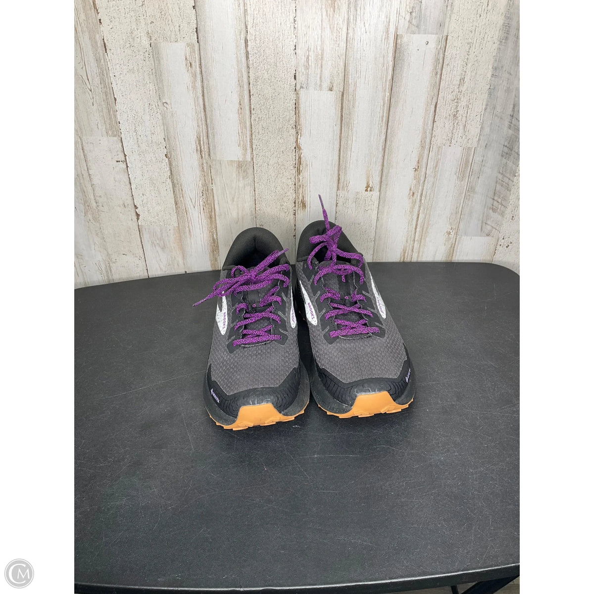Shoes Athletic By Brooks In Black & Purple, Size: 9.5