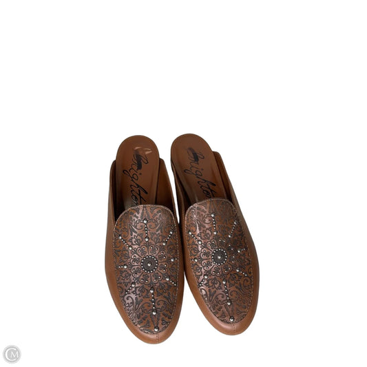 Shoes Flats By Brighton In Brown, Size: 7.5