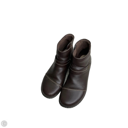 Boots Ankle Flats By Clarks In Brown, Size: 7.5