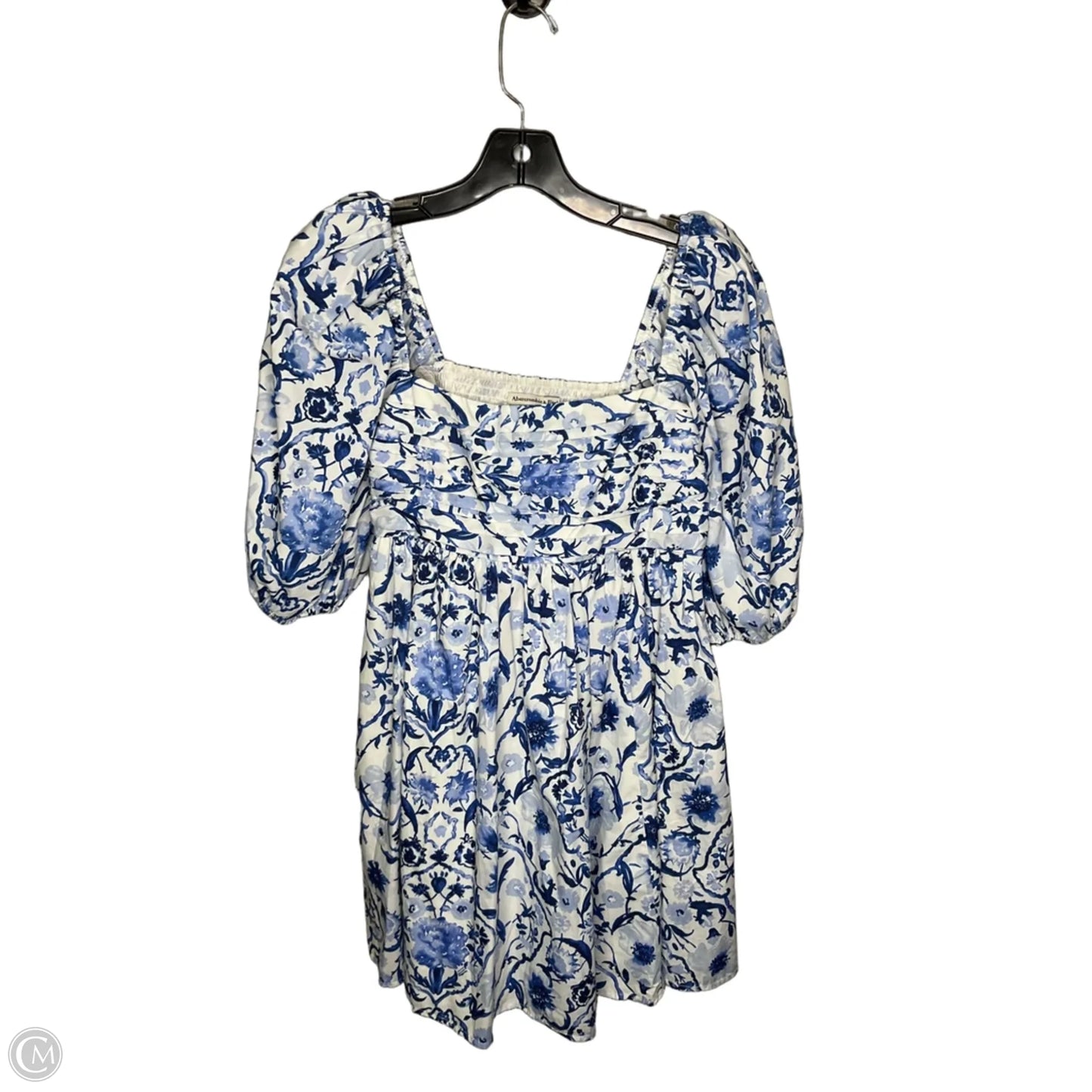 Dress Casual Short By Abercrombie And Fitch In Blue & White, Size: M