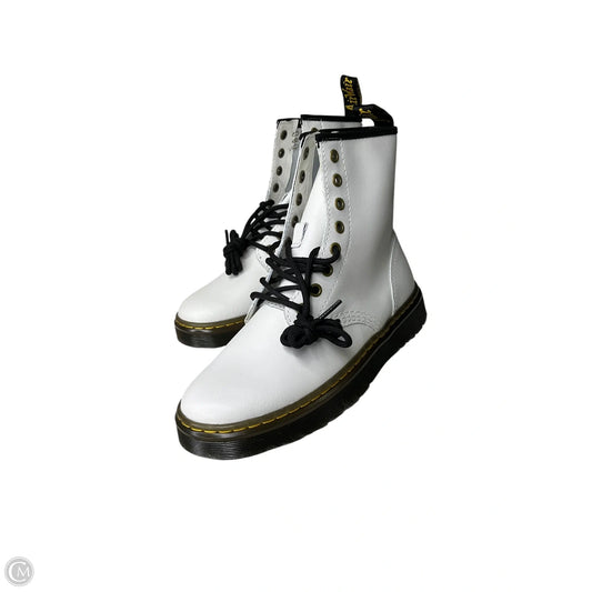 Boots Ankle Flats By Dr Martens In White, Size: 6