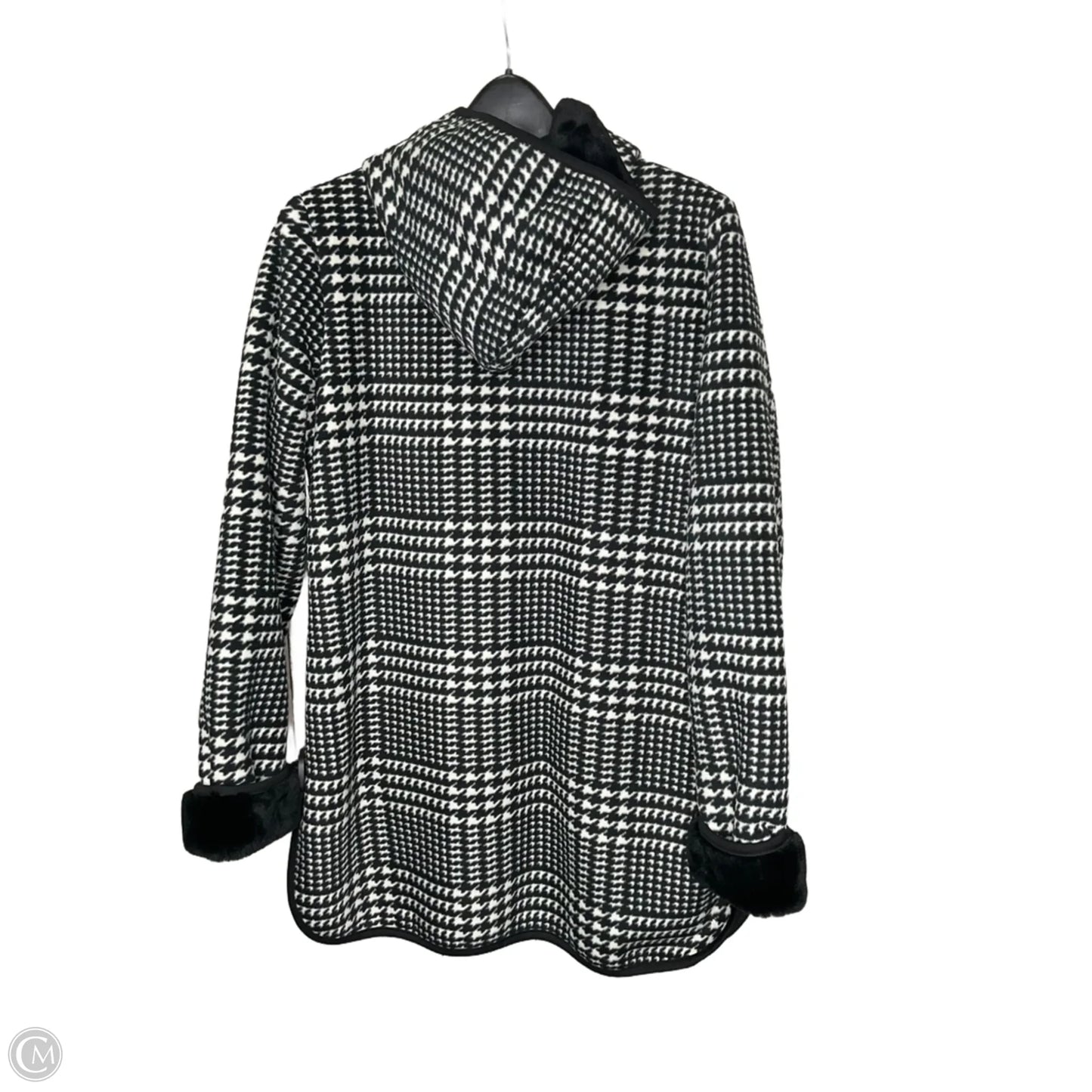 Coat Faux Fur & Sherpa By Clothes Mentor In Black & White, Size: M